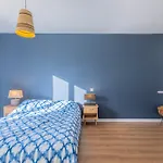 Maison Moderne Et Spacieuse Avec Jardin A Pessac