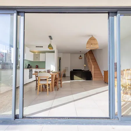 Maison Moderne Et Spacieuse Avec Jardin A 펜션