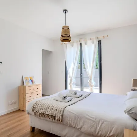 Maison Moderne Et Spacieuse Avec Jardin A 펜션 *