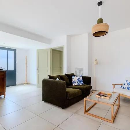 Maison Moderne Et Spacieuse Avec Jardin A 펜션 *