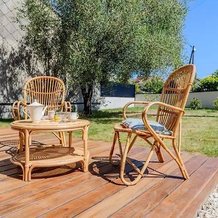Maison Moderne Et Spacieuse Avec Jardin A 페삭