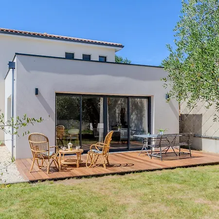 Maison Moderne Et Spacieuse Avec Jardin A * 페삭