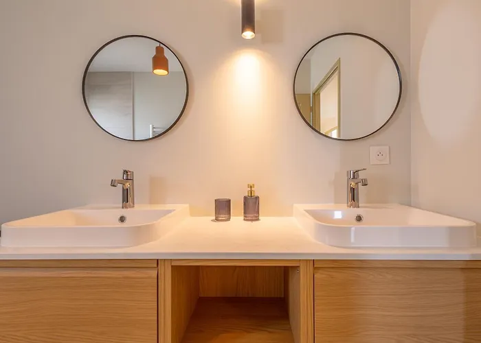 Maison Moderne Et Spacieuse Avec Jardin A Feriehus