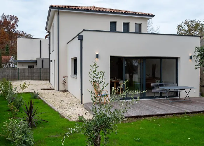 Feriehus Maison Moderne Et Spacieuse Avec Jardin A Pessac