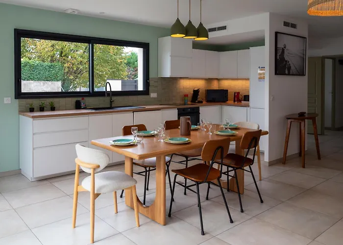 Feriehus Maison Moderne Et Spacieuse Avec Jardin A Pessac